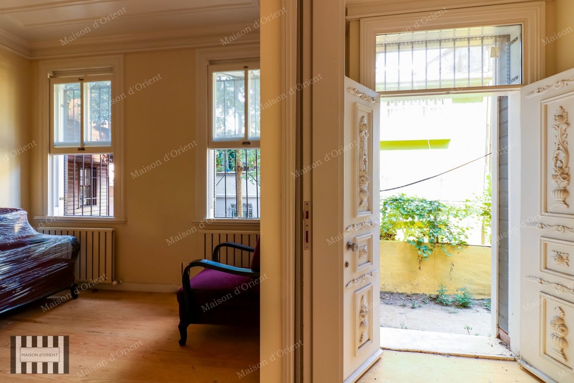 2+1 Rental Detached House with Bosphorus View in Cihangir