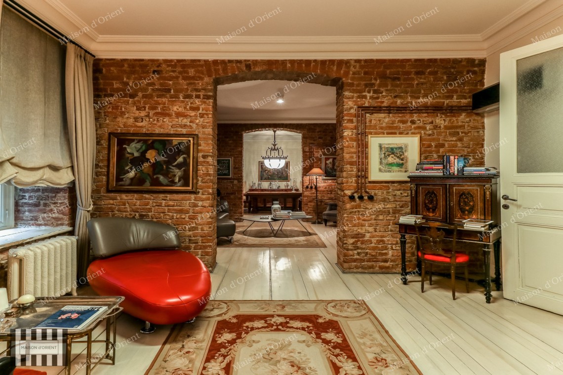 Tarihi Doğan Apartmanı'nda Satılık 3+1 Daire