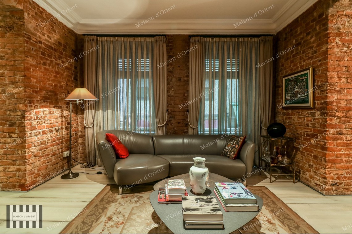 Tarihi Doğan Apartmanı'nda Satılık 3+1 Daire