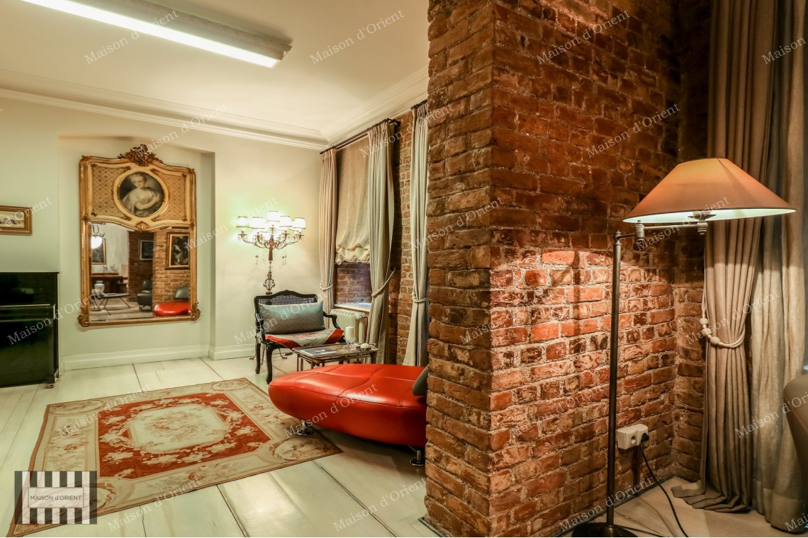 Tarihi Doğan Apartmanı'nda Satılık 3+1 Daire