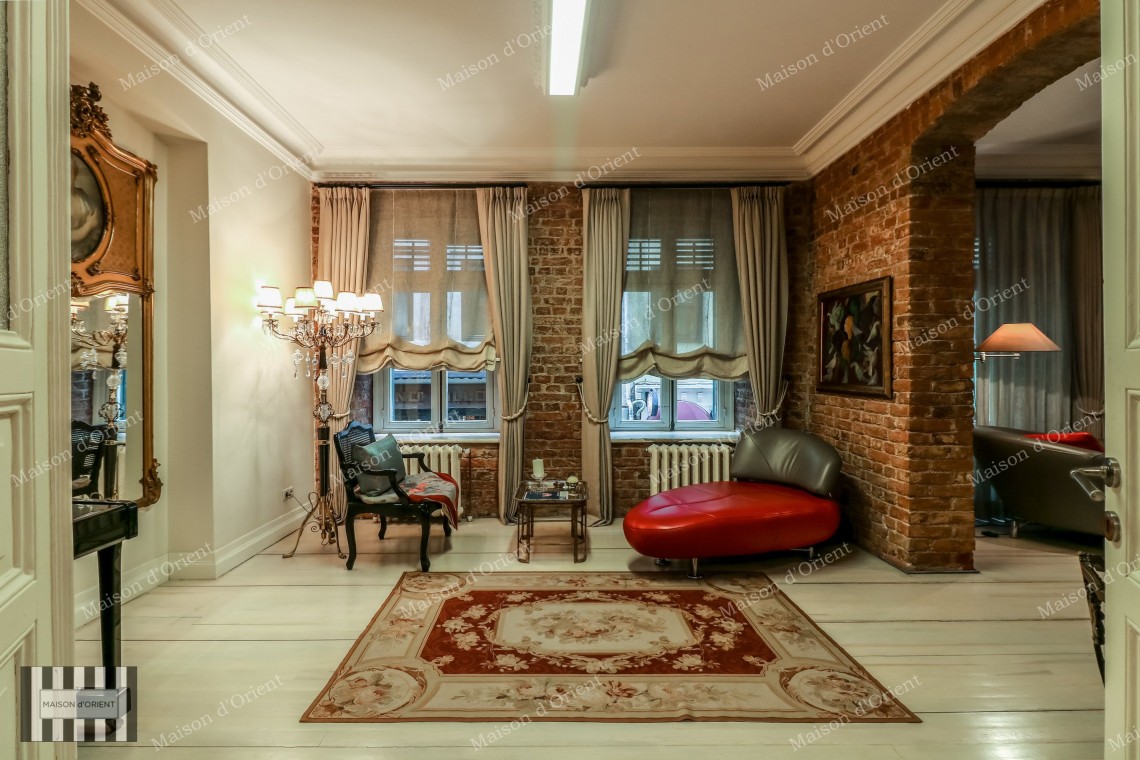 Tarihi Doğan Apartmanı'nda Satılık 3+1 Daire