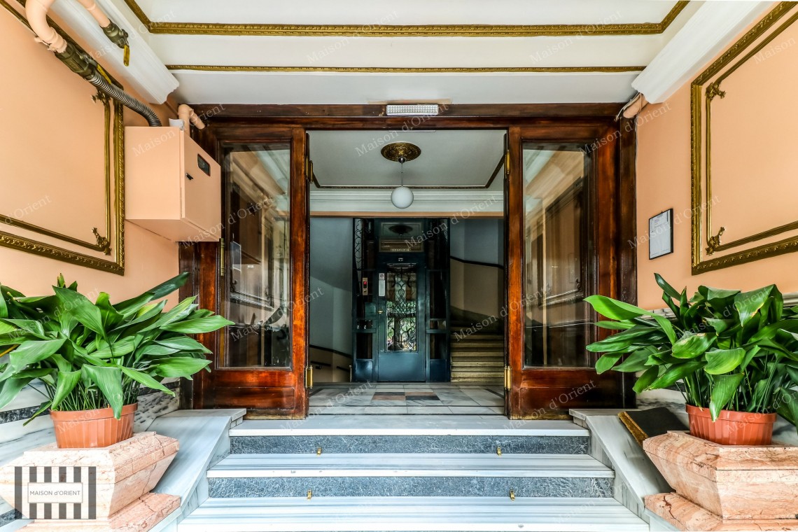 3+1 Rental Flat in Cihangir Historical Palace Building