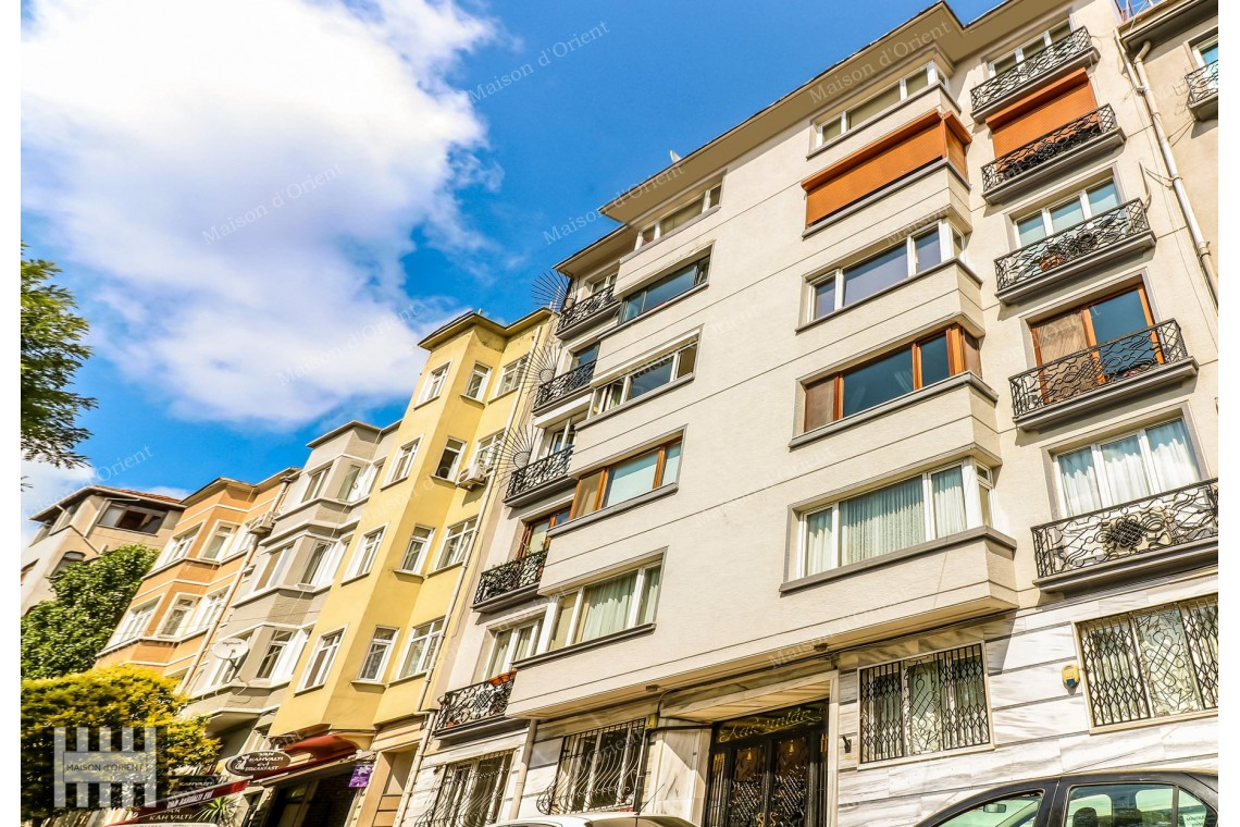 3+1 Rental Flat in Cihangir Historical Palace Building