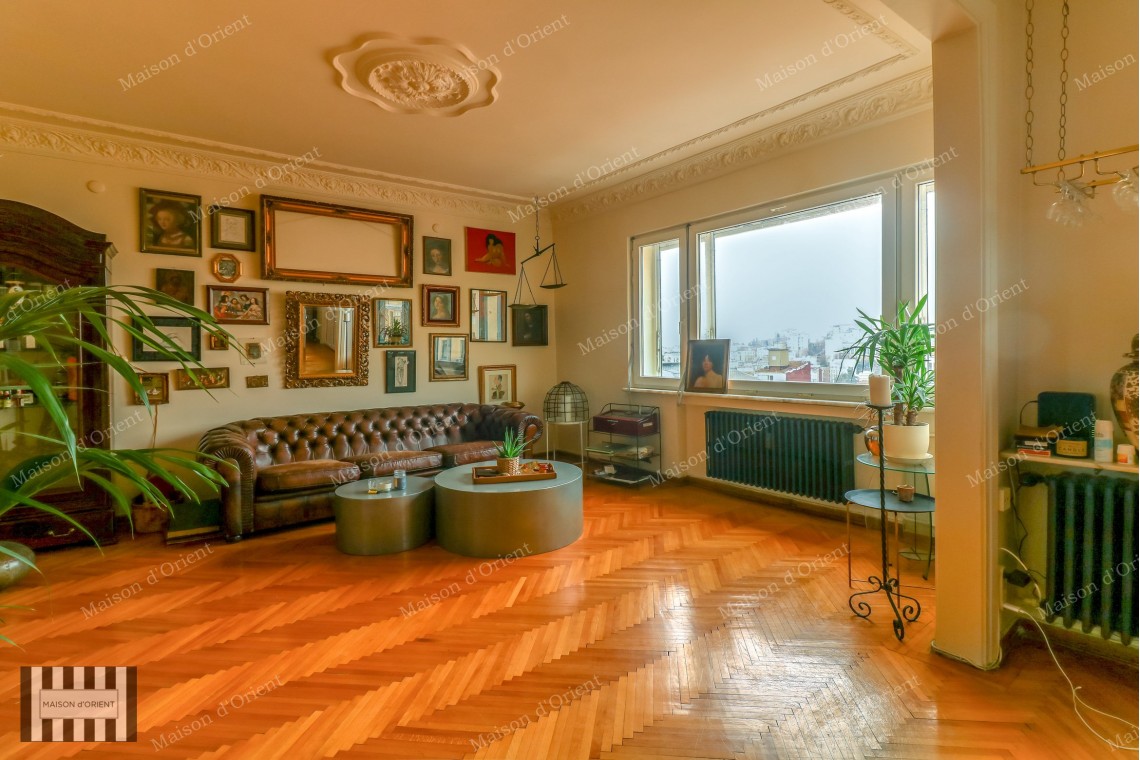 3+1 Rental Flat in Cihangir Historical Palace Building