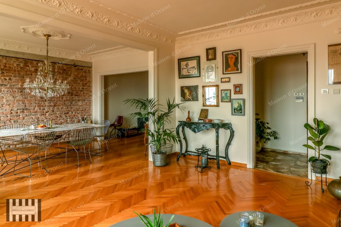 3+1 Rental Flat in Cihangir Historical Palace Building