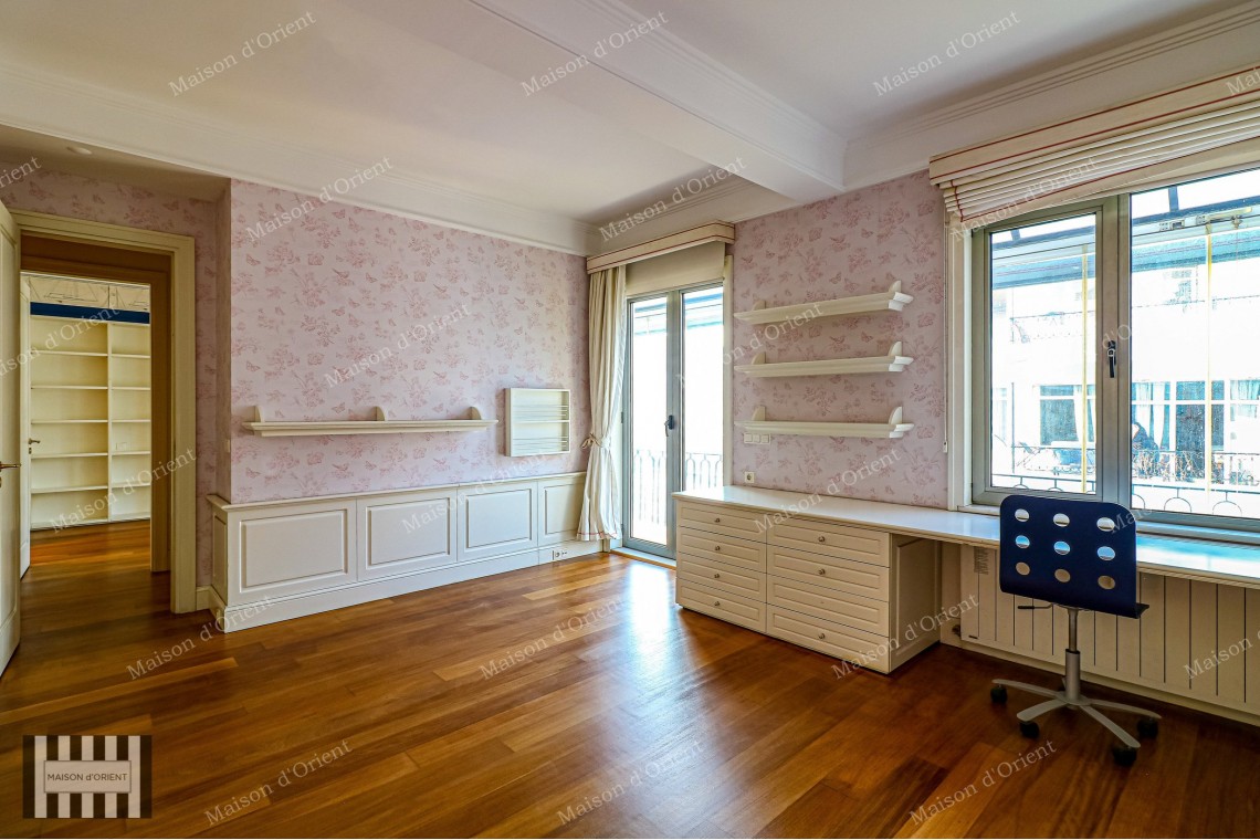 5+1 Rental Flat with Terrace and Panoramic View in Cihangir