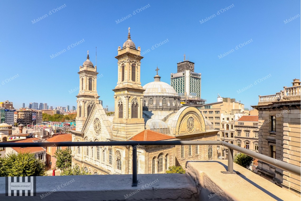 Fully Renovated 2+1 Rental Flat in Taksim