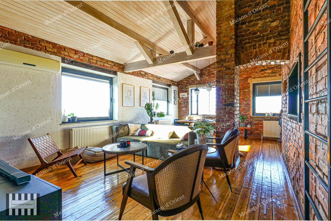 2+1 Rental Apartment with Golden Horn View in Tunnel Square