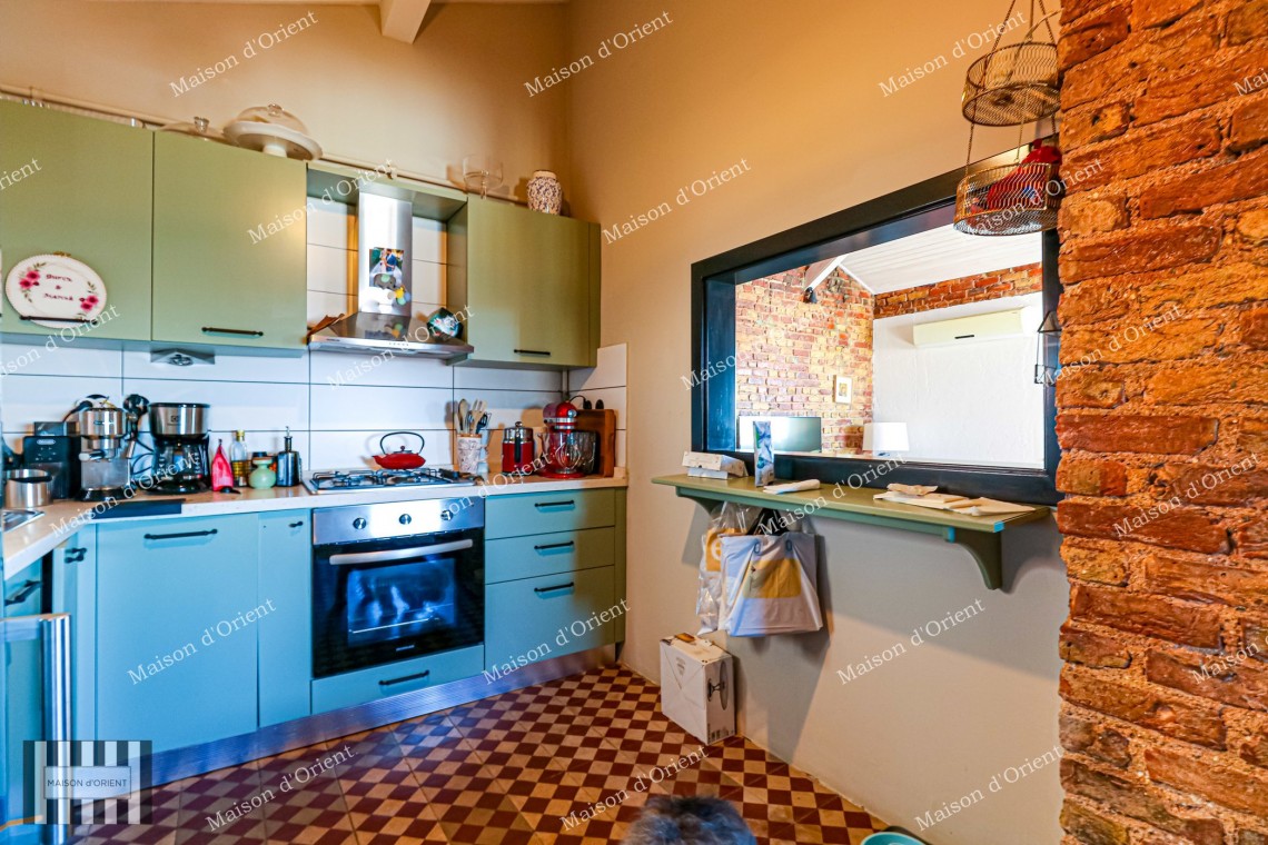 2+1 Rental Apartment with Golden Horn View in Tunnel Square