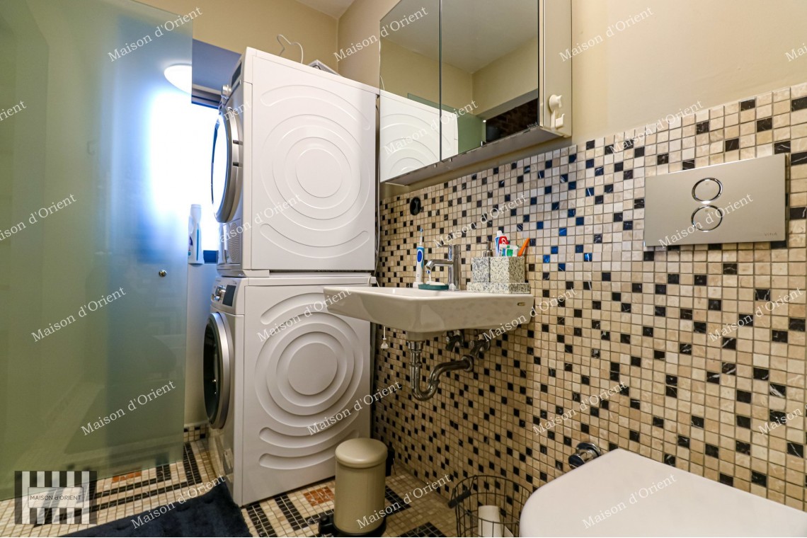 2+1 Rental Apartment with Golden Horn View in Tunnel Square