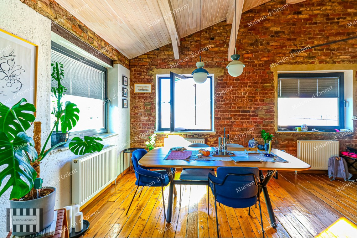 2+1 Rental Apartment with Golden Horn View in Tunnel Square