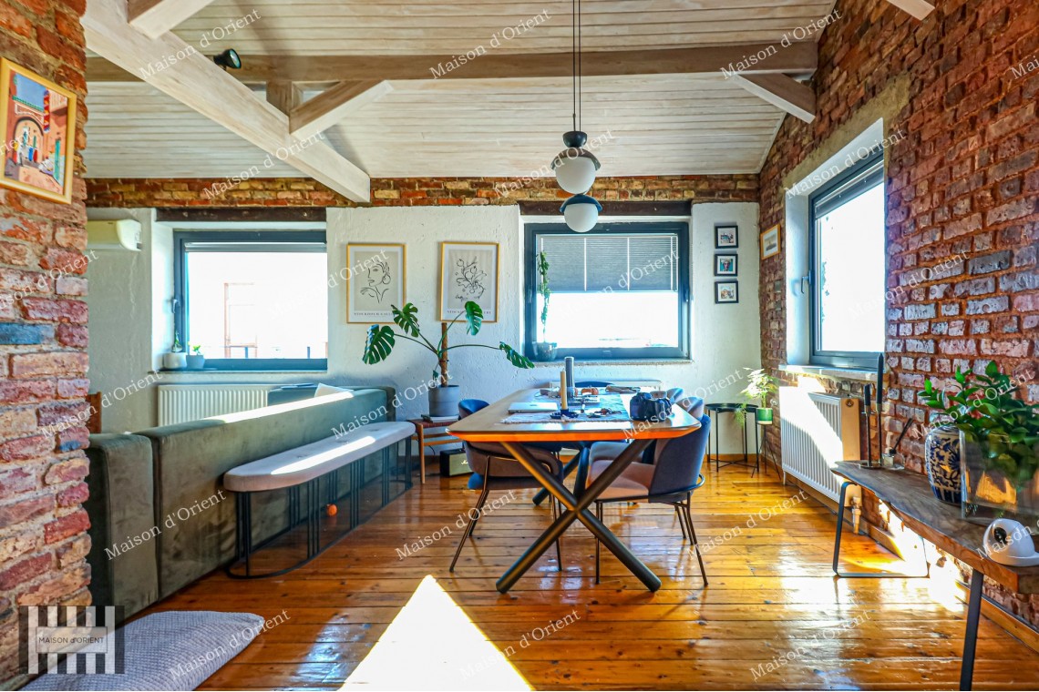 2+1 Rental Apartment with Golden Horn View in Tunnel Square