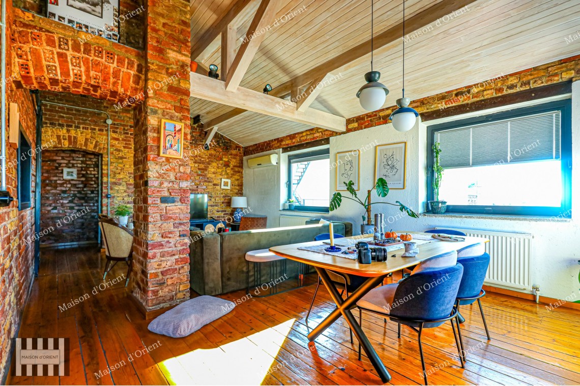 2+1 Rental Apartment with Golden Horn View in Tunnel Square
