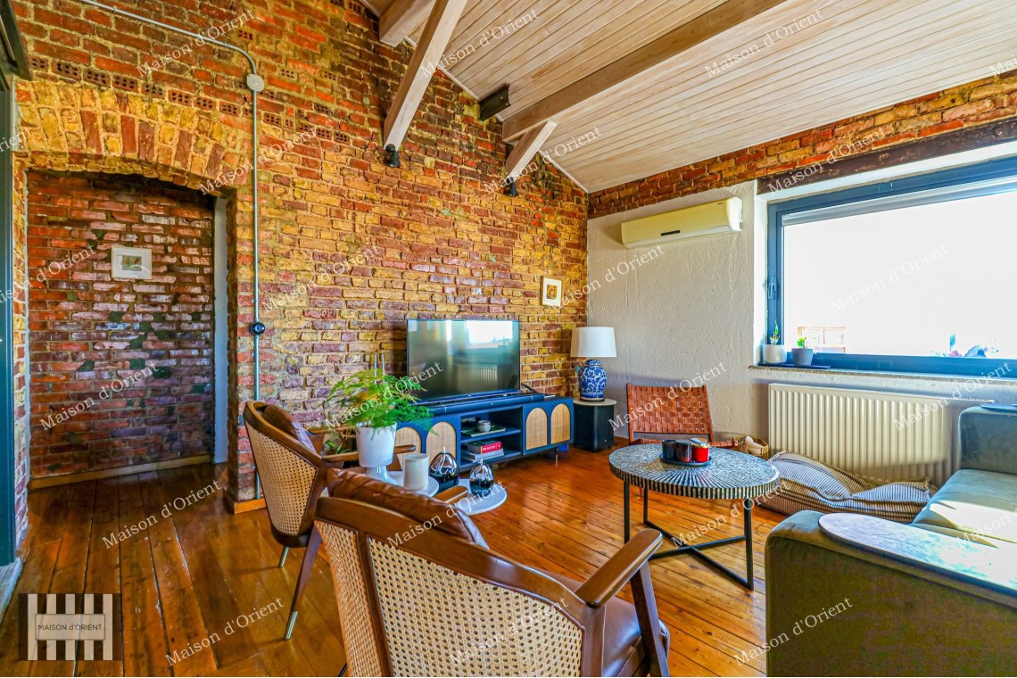 2+1 Rental Apartment with Golden Horn View in Tunnel Square