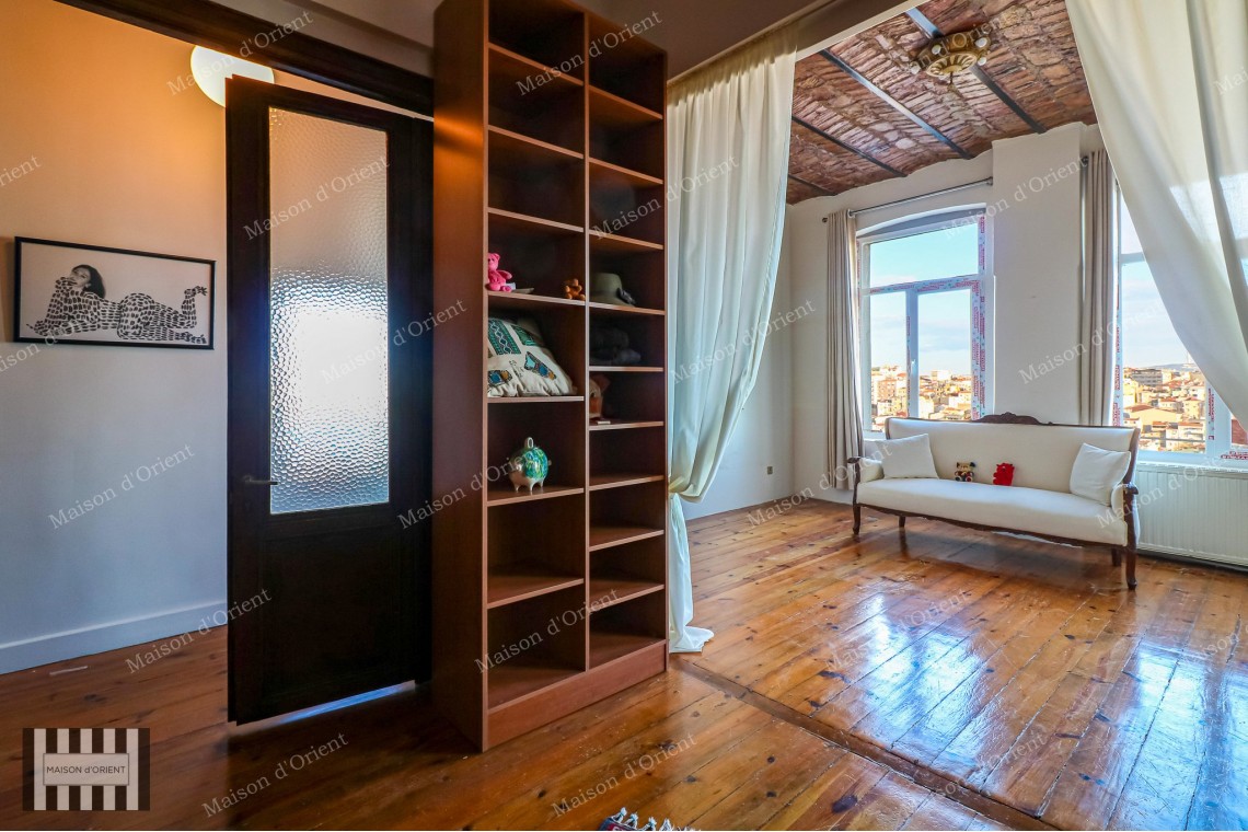 2+1 Rental Flat with Bosphorus View in Historical Building