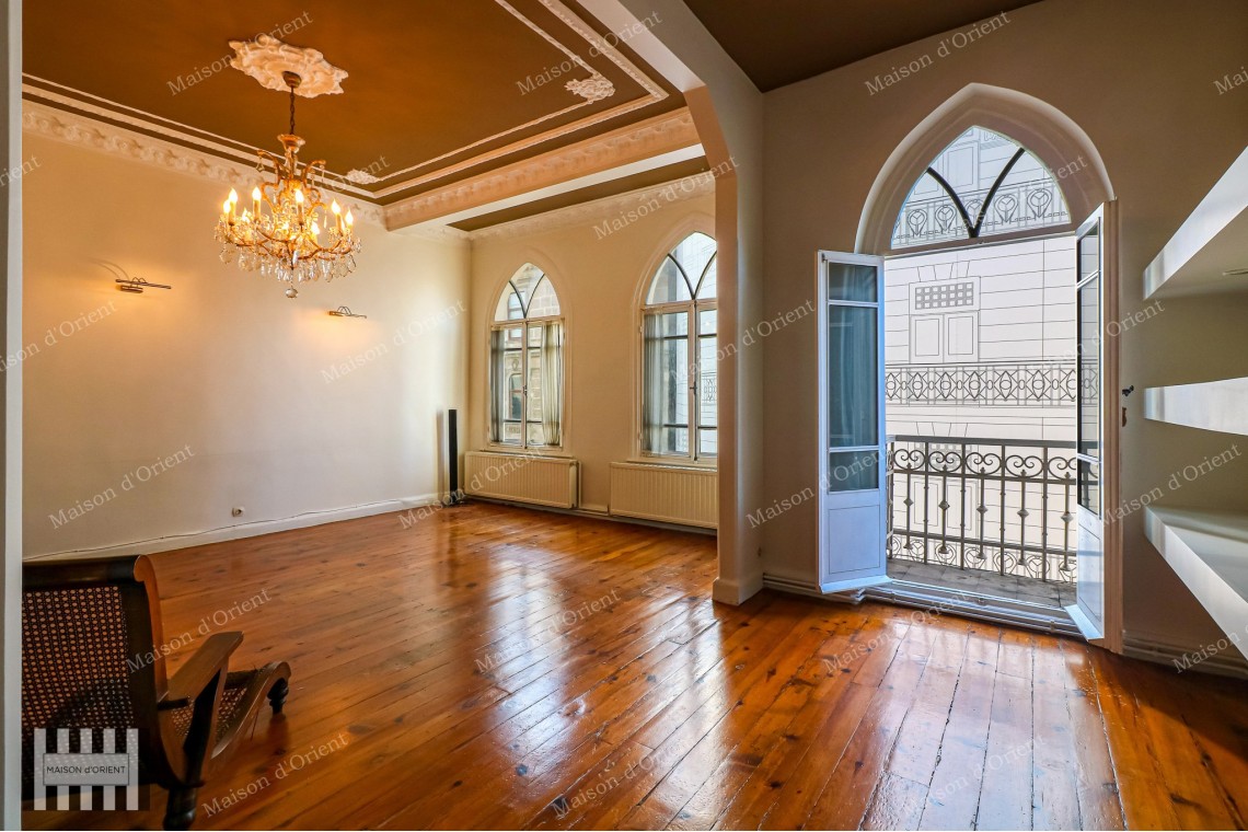 2+1 Rental Flat with Bosphorus View in Historical Building