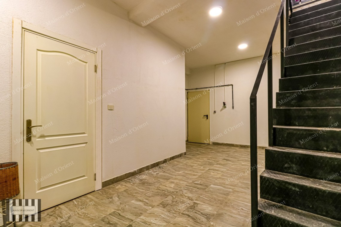 2 Storey Rental Shop on Meşrutiyet Street, Pera