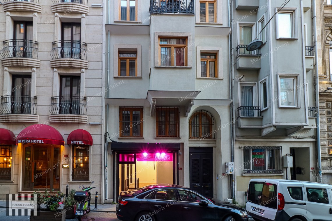 2 Storey Rental Shop on Meşrutiyet Street, Pera
