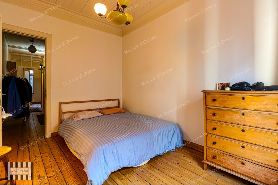 2+1 Historical House for Sale with Private Garden in Aynalı Çeşme