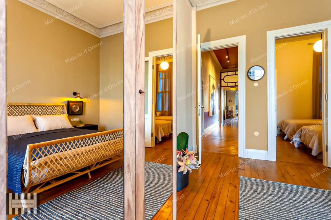 4+1 Apartment for Sale in Historical Hayırlı Building