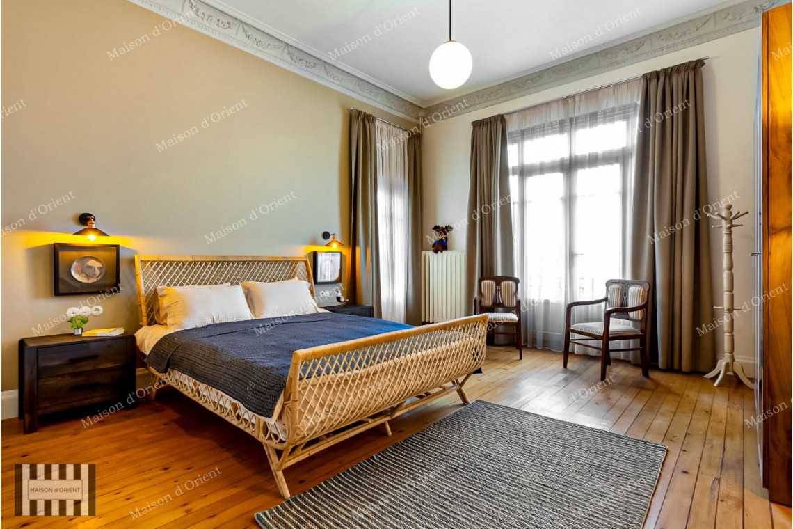 4+1 Apartment for Sale in Historical Hayırlı Building