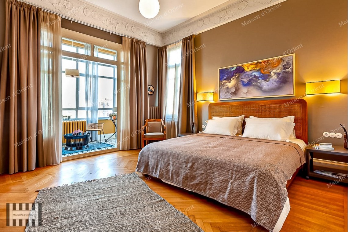 4+1 Apartment for Sale in Historical Hayırlı Building