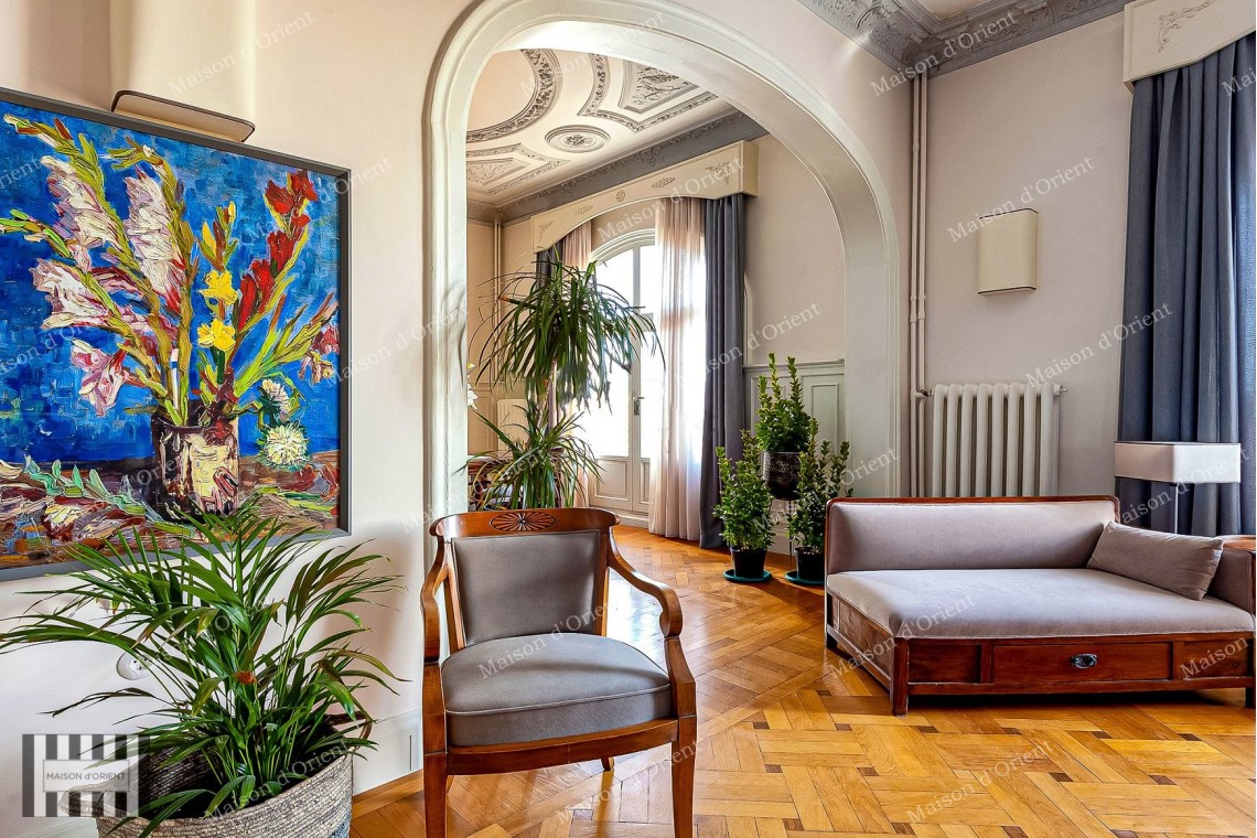 4+1 Apartment for Sale in Historical Hayırlı Building