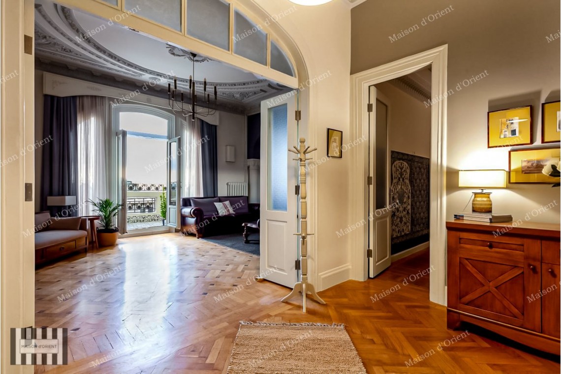 4+1 Apartment for Sale in Historical Hayırlı Building