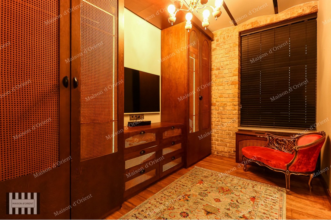 3+1 Flat for Sale in Historical Building on Meşrutiyet Street