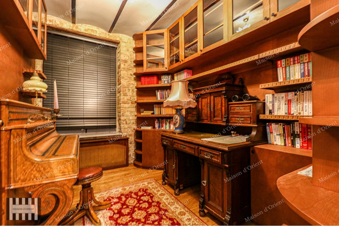 3+1 Flat for Sale in Historical Building on Meşrutiyet Street