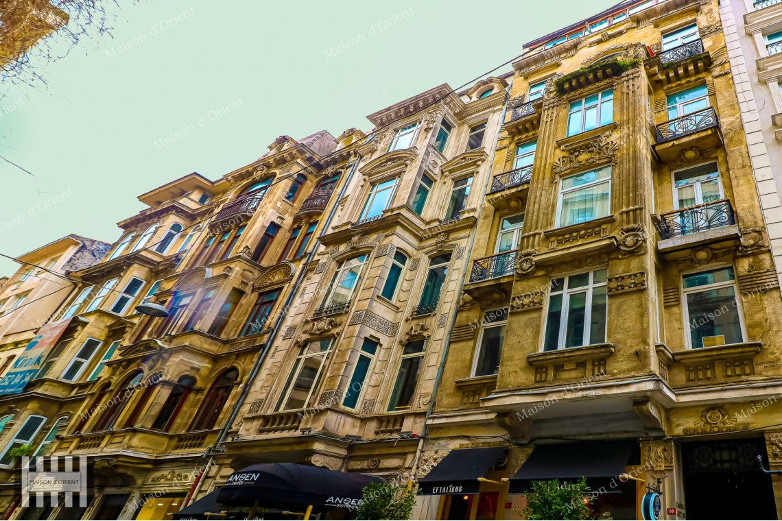 3+1 Flat for Sale in Historical Building on Meşrutiyet Street