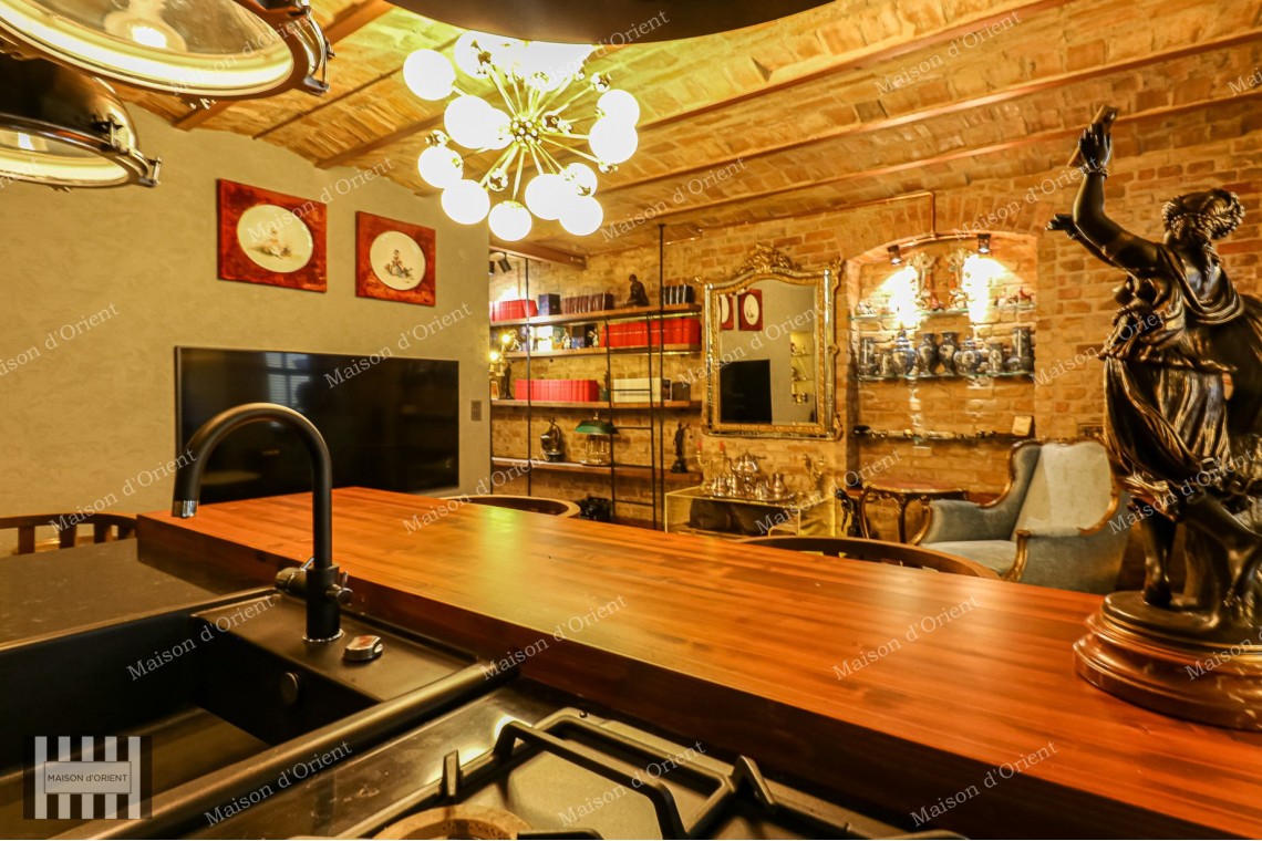 3+1 Flat for Sale in Historical Building on Meşrutiyet Street