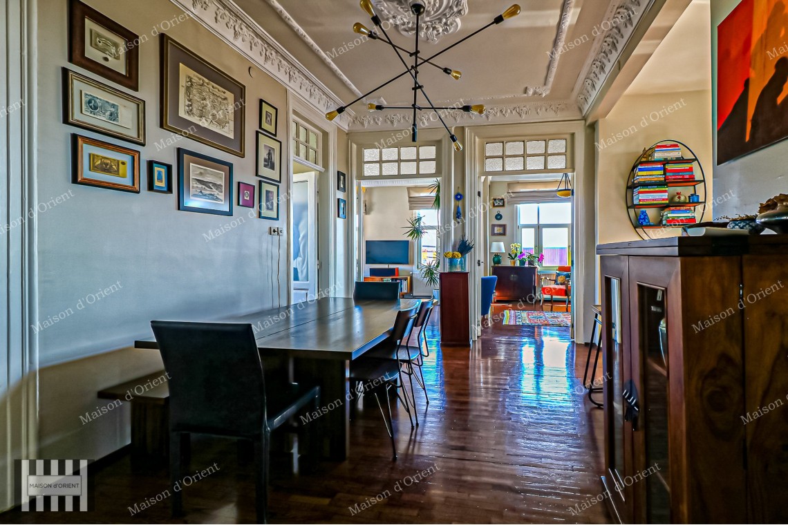 3+1 Flat for Sale in Historical Şeref Apartments, Cihangir