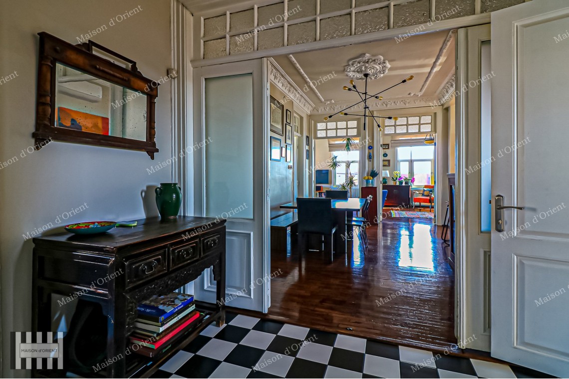3+1 Flat for Sale in Historical Şeref Apartments, Cihangir