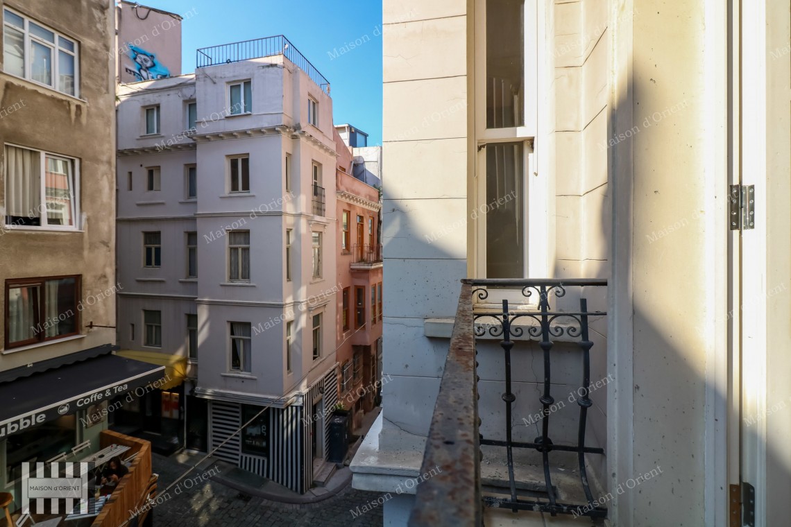 1+1 Flat for Sale in Galata Historical Amancich Building
