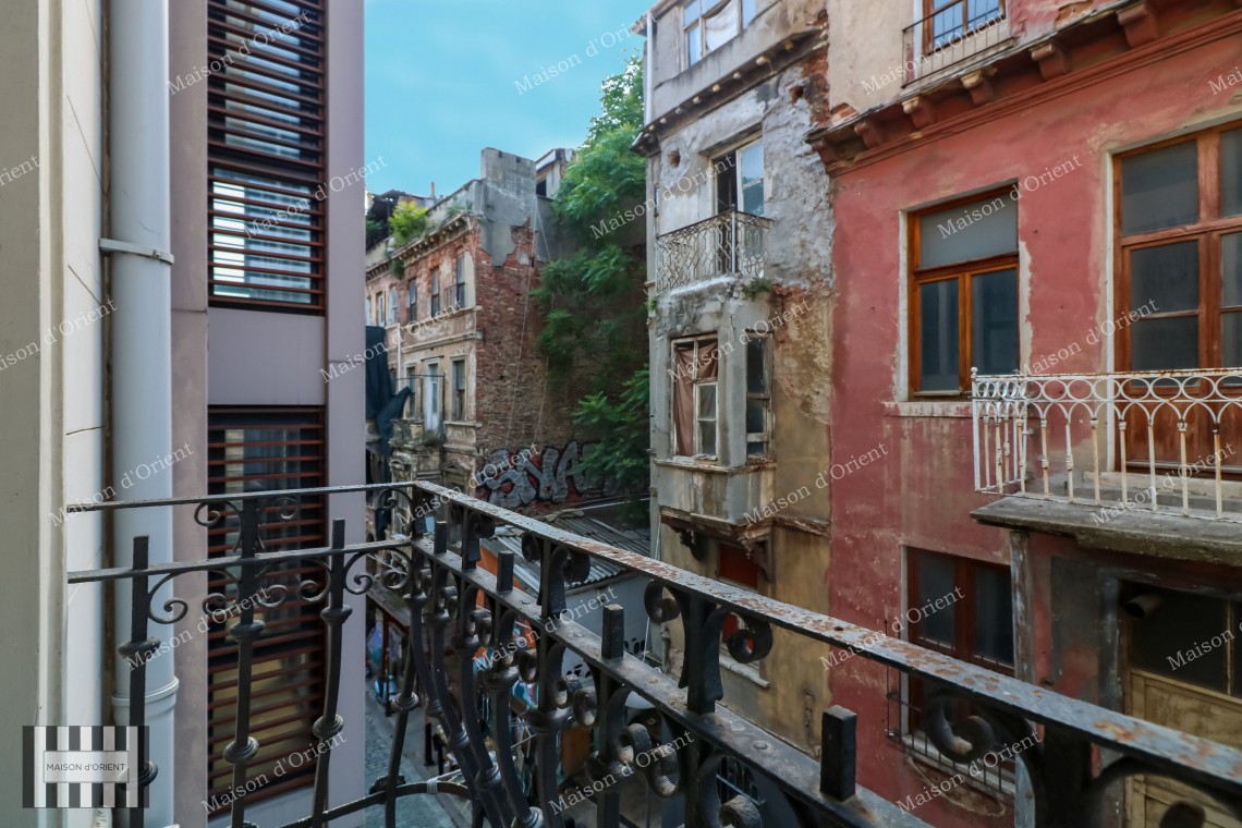 1+1 Flat for Sale in Galata Historical Amancich Building