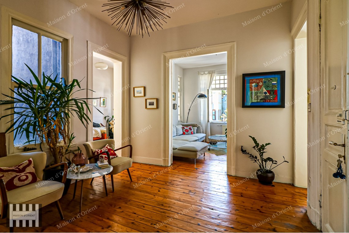 2+1 Flat for Sale in Historical Fazilet Building, Çukurcuma 