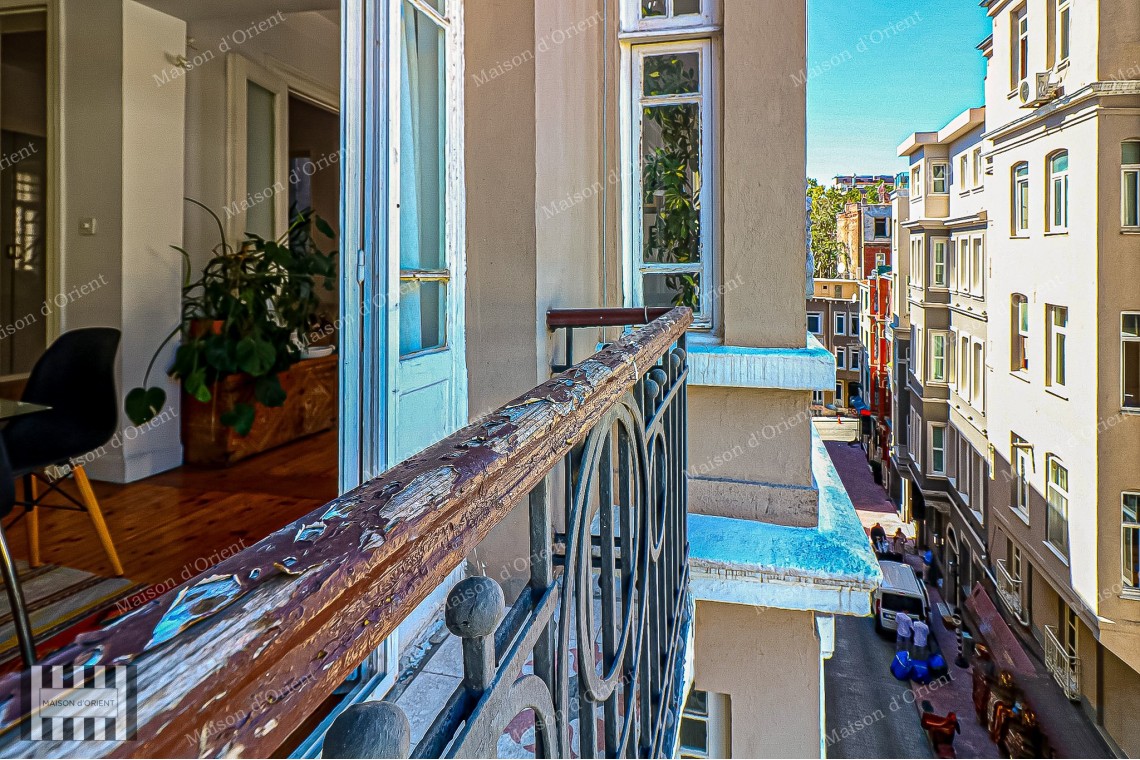 2+1 Flat for Sale in Historical Fazilet Building, Çukurcuma 