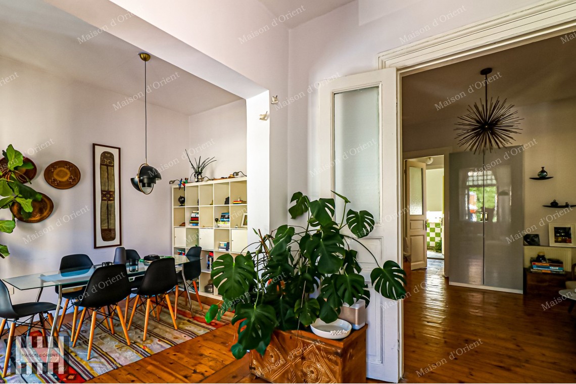 2+1 Flat for Sale in Historical Fazilet Building, Çukurcuma 