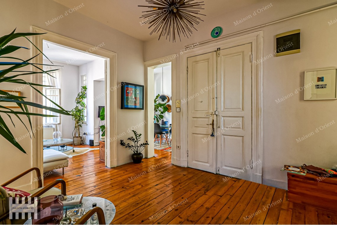 2+1 Flat for Sale in Historical Fazilet Building, Çukurcuma 