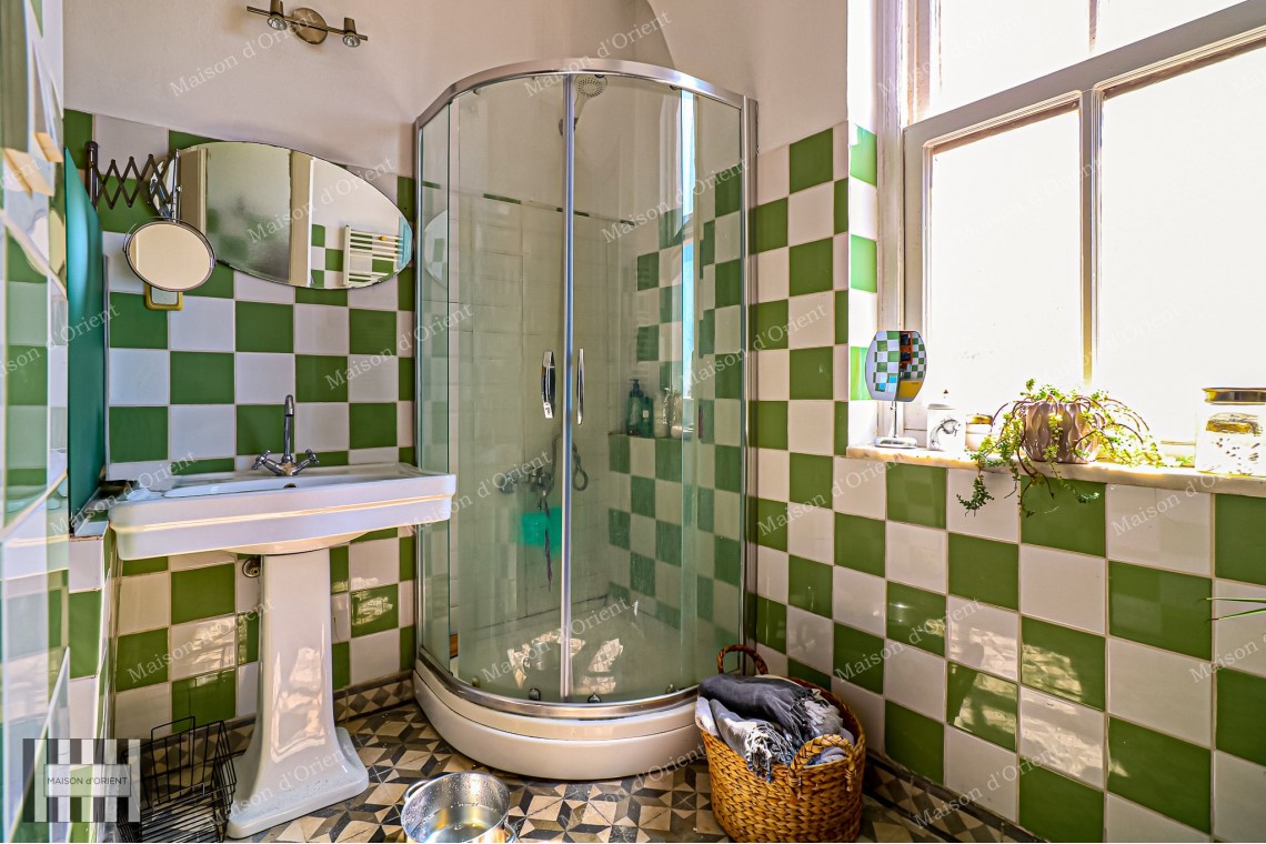2+1 Flat for Sale in Historical Fazilet Building, Çukurcuma 