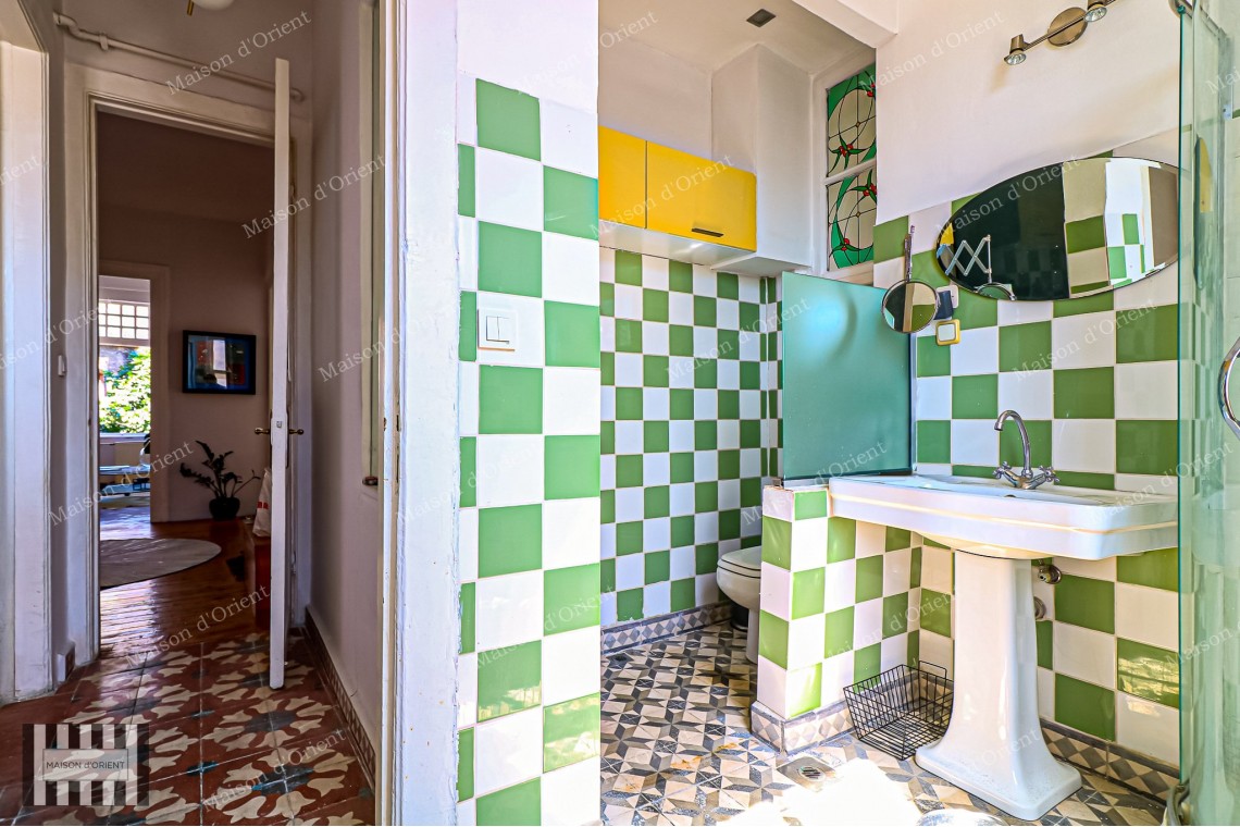2+1 Flat for Sale in Historical Fazilet Building, Çukurcuma 