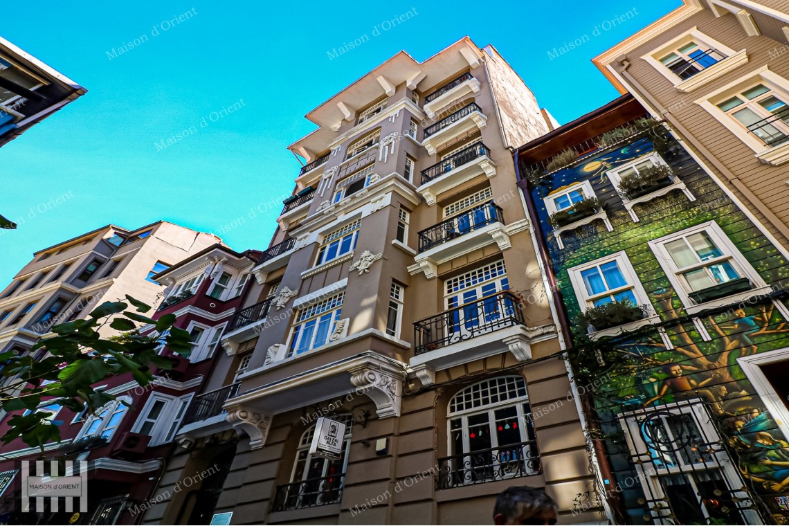 2+1 Flat for Sale in Historical Fazilet Building, Çukurcuma 