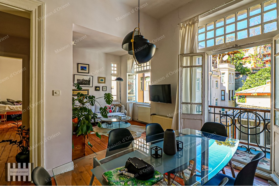 2+1 Flat for Sale in Historical Fazilet Building, Çukurcuma 