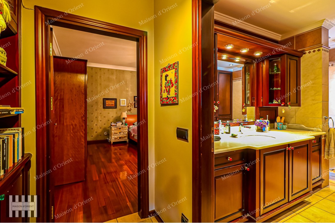 3+1 Apartment for Sale in Central Acıbadem