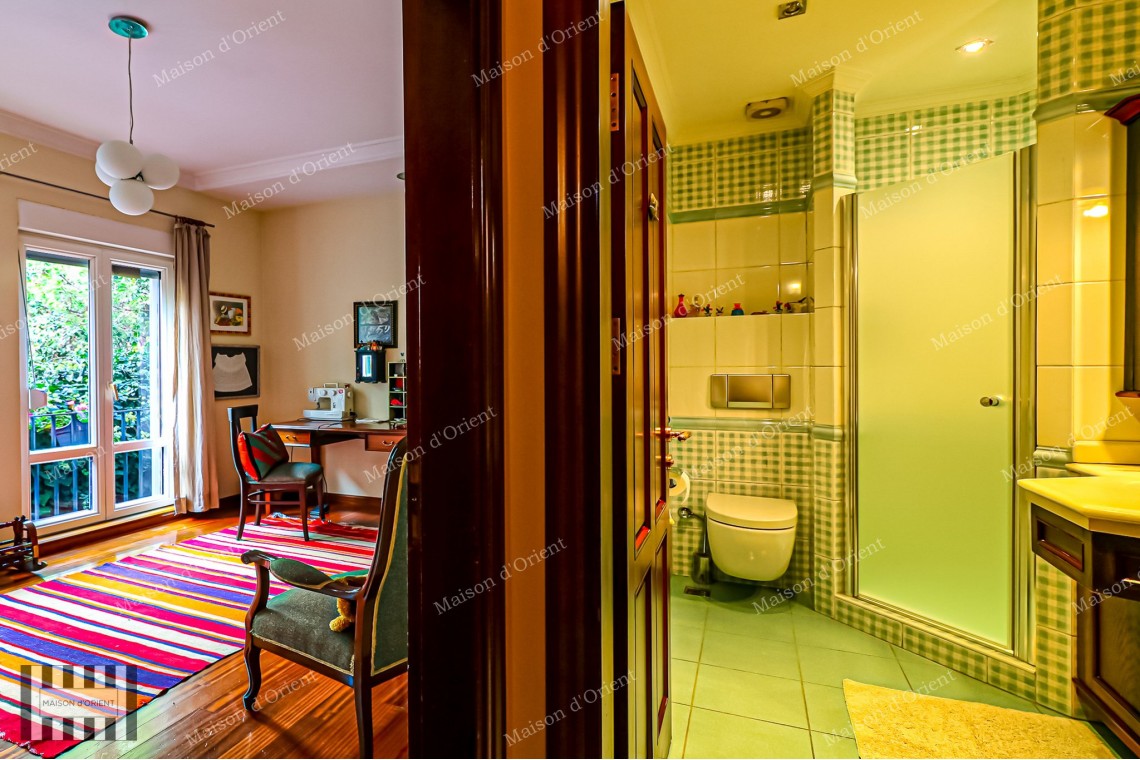 3+1 Apartment for Sale in Central Acıbadem