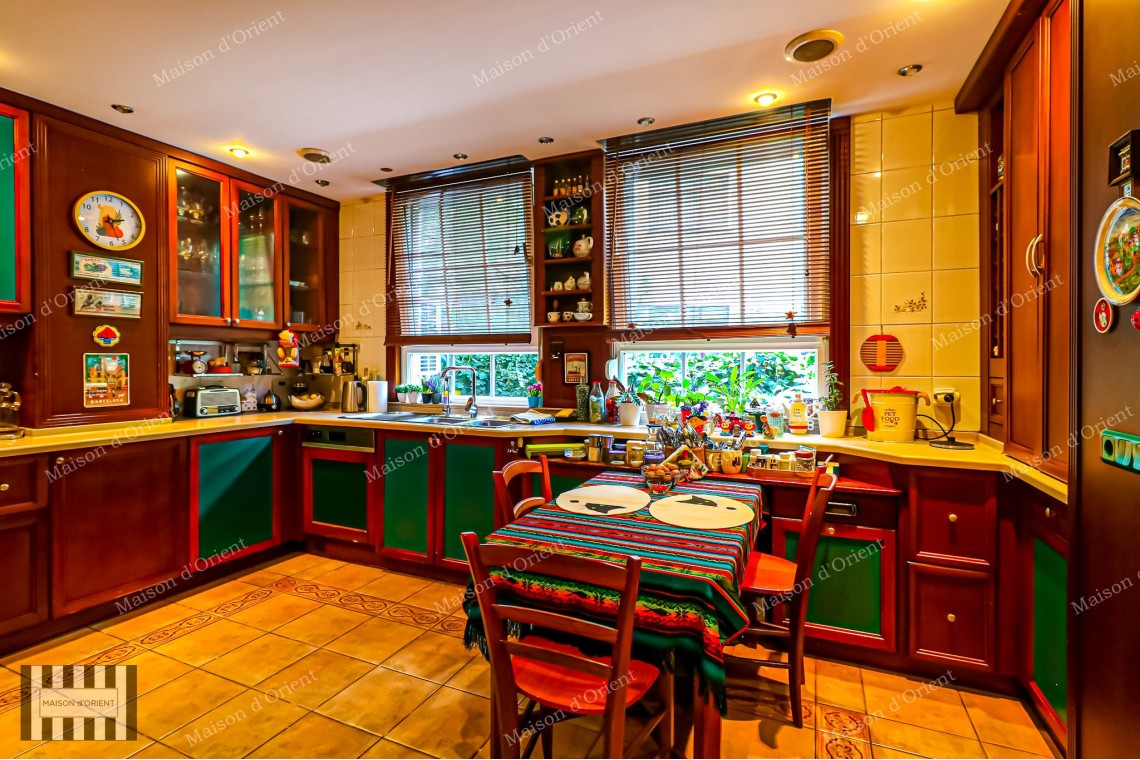 3+1 Apartment for Sale in Central Acıbadem