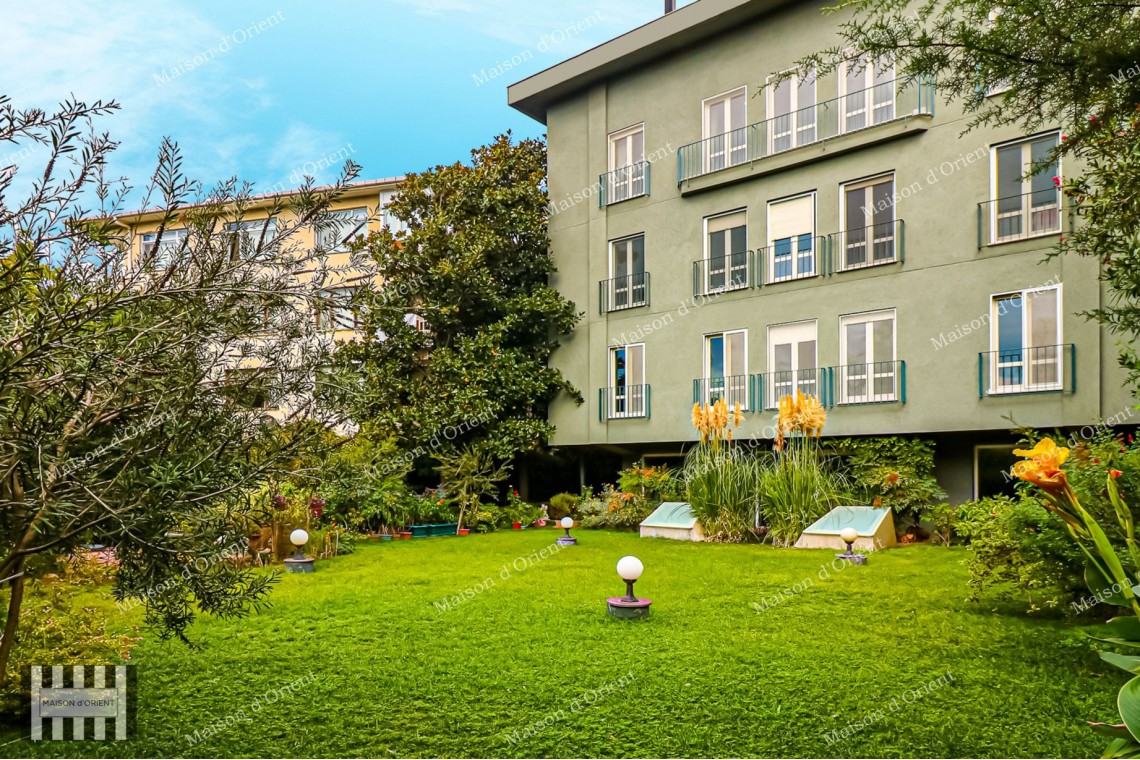 5+2 Duplex for Sale with Private Terrace in Central Acıbadem