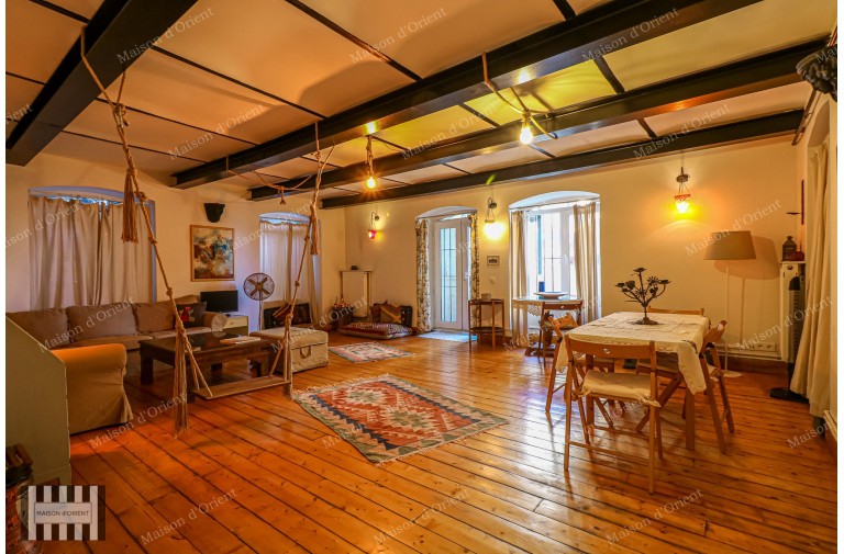 1+1 Flat for Sale in the Historical Urbach Building