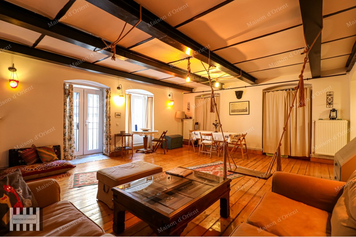 1+1 Flat for Sale in the Historical Urbach Building